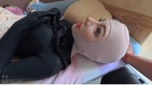 マスク女の部屋に突入
